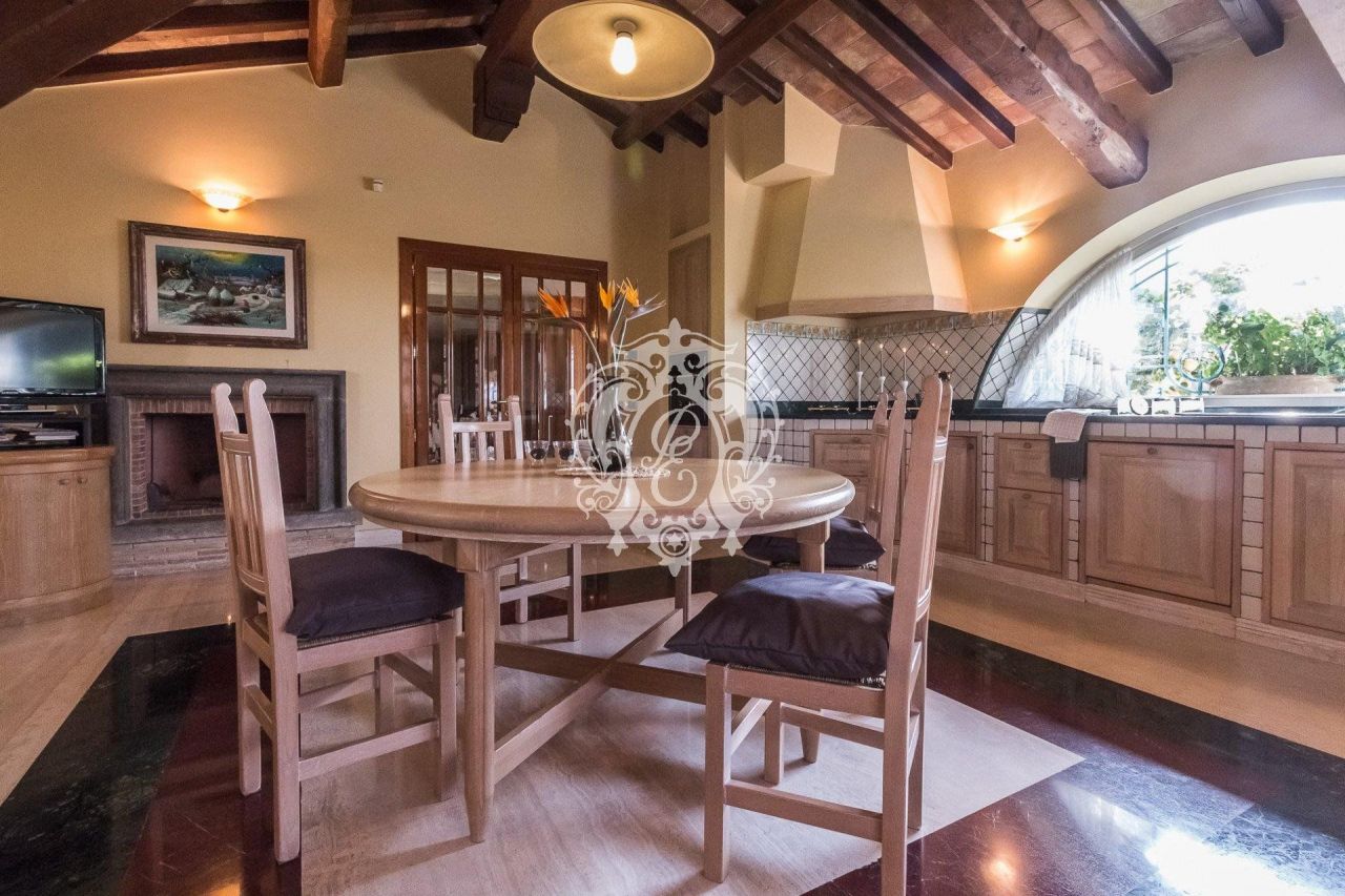 Вилла в Риме, Италия, 770 м2 фото 3
