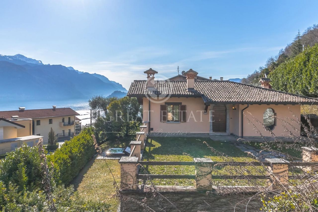 Вилла у озера Комо, Италия, 350 м2 фото 2