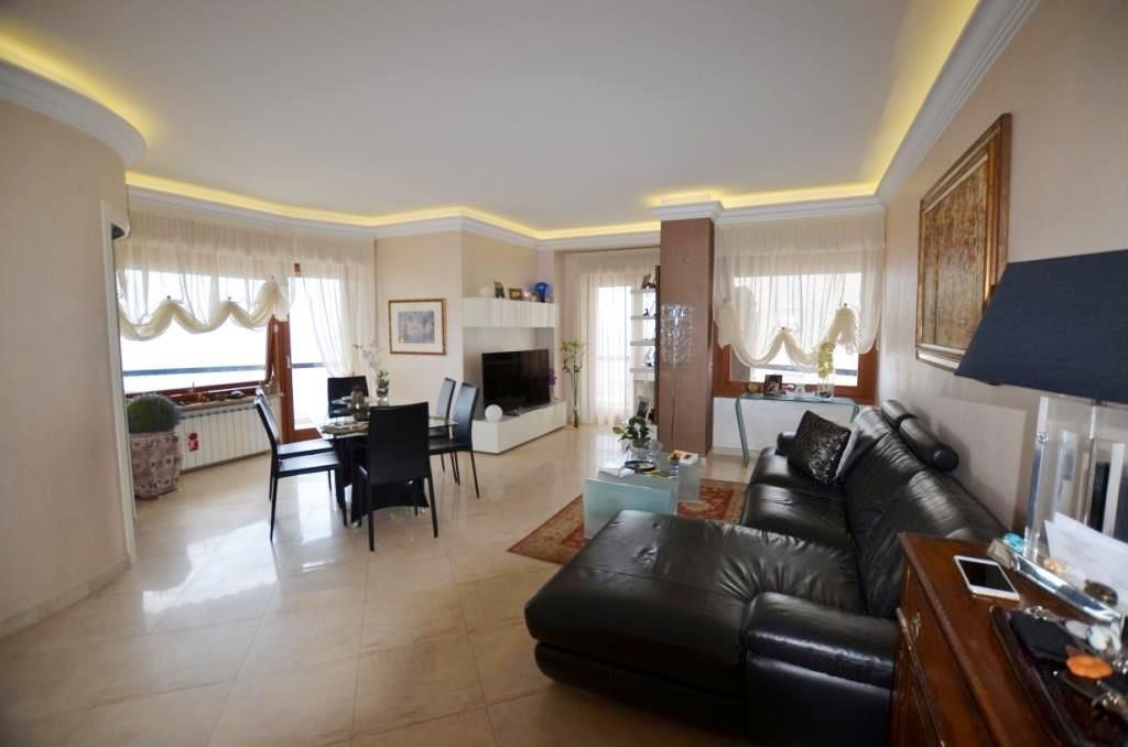 Апартаменты в Сан-Ремо, Италия, 110 м2 фото 3