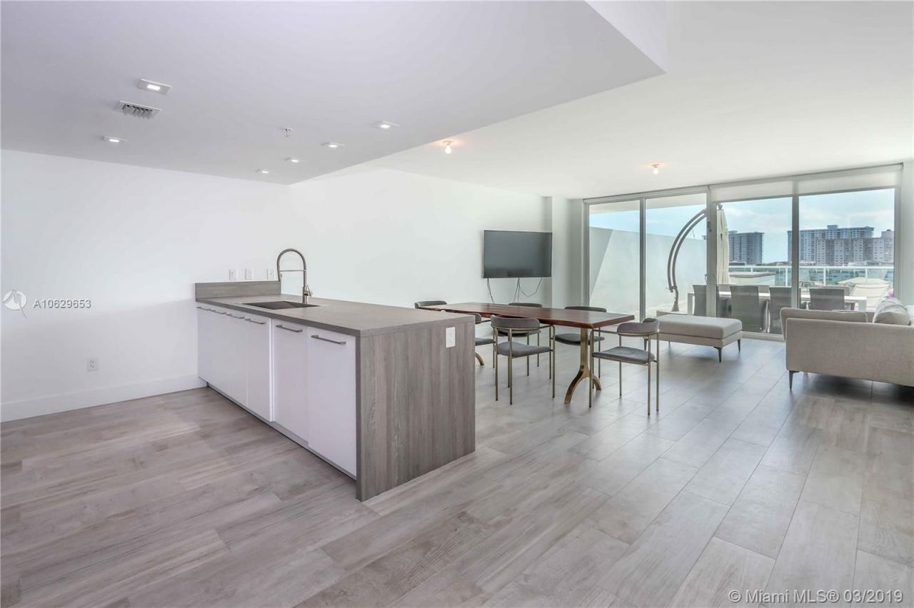 Квартира в Майами, США, 160 м2 фото 3