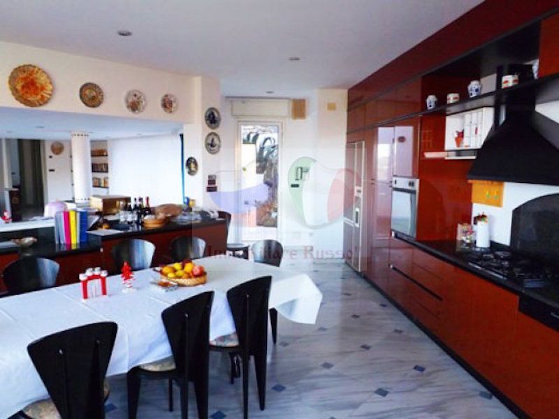 Вилла в Сан-Ремо, Италия, 700 м2 фото 2