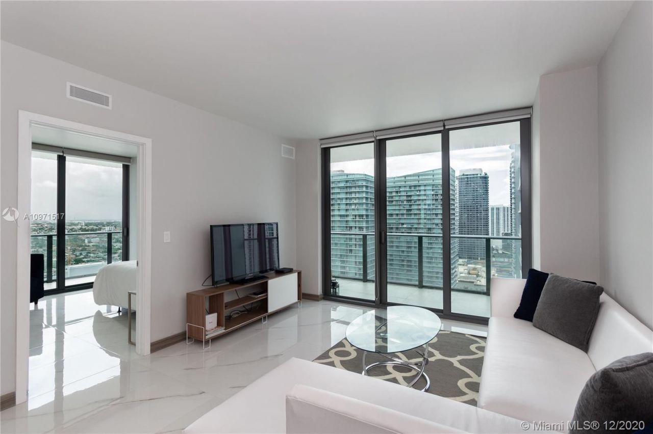 Квартира в Майами, США, 110 м2 фото 2