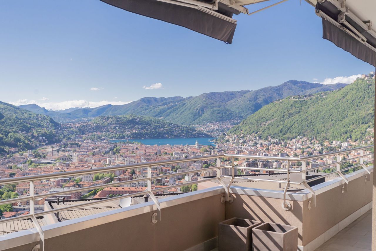 Апартаменты у озера Комо, Италия, 140 м2 фото 2