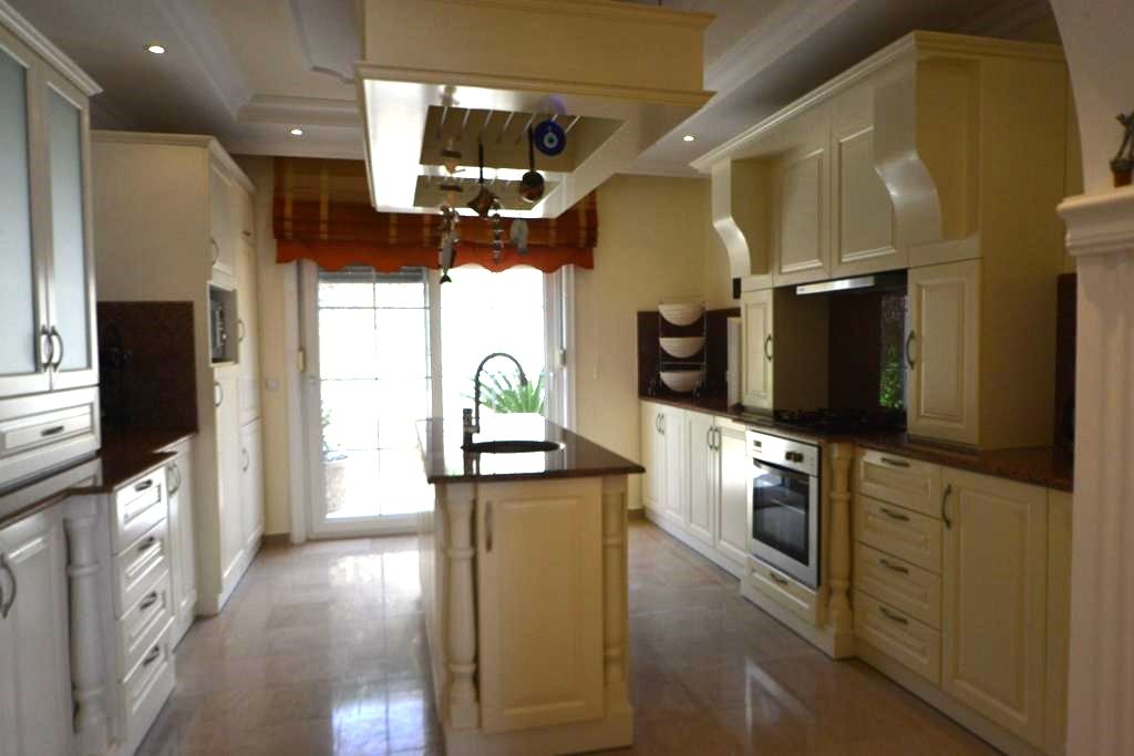 Вилла в Алании, Турция, 200 м2 фото 5