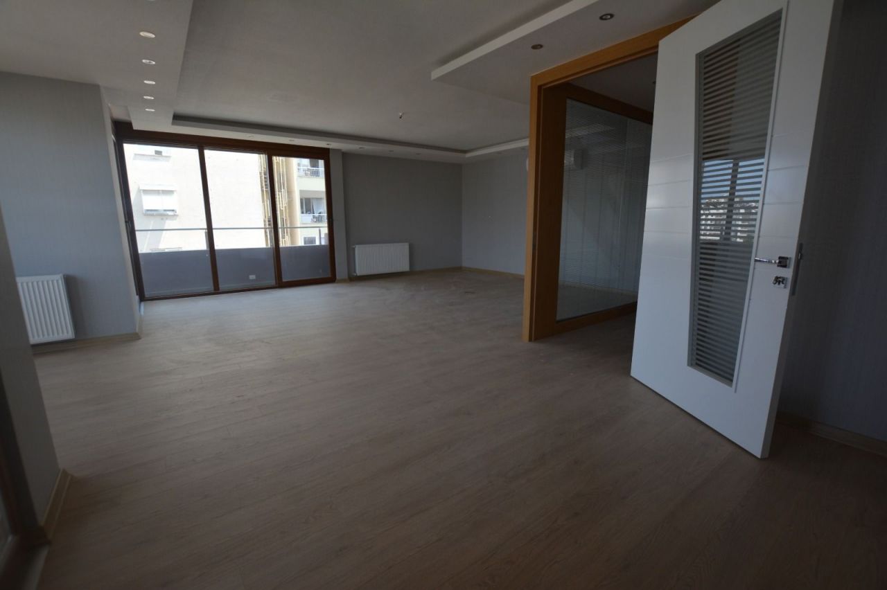Квартира в Анталии, Турция, 270 м2 фото 2