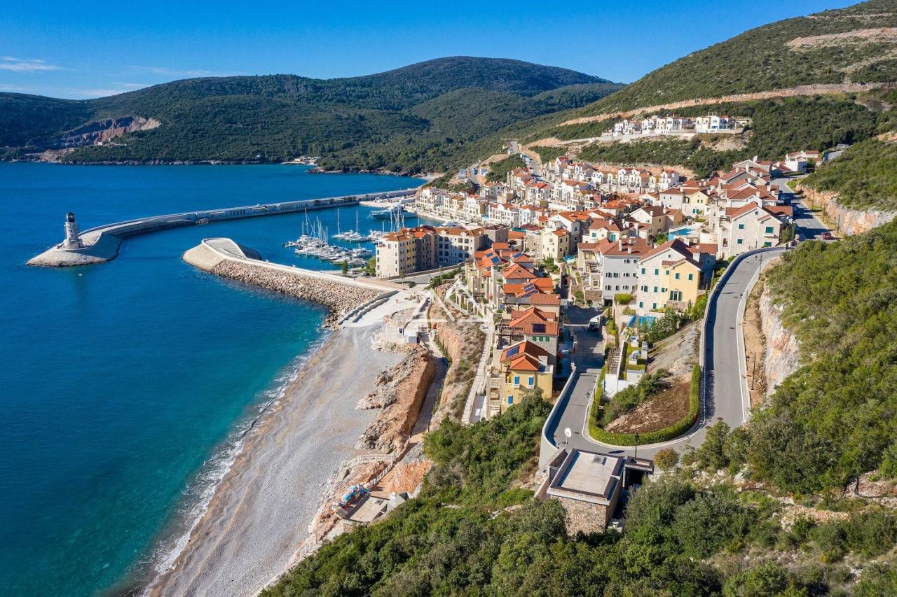 Квартира на полуострове Луштица, Черногория, 54 м2 фото 2