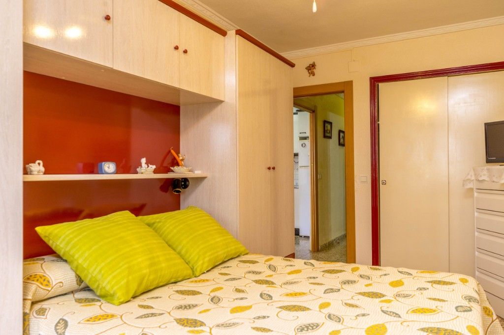 Апартаменты в Пунта Приме, Испания, 70 м2 фото 2