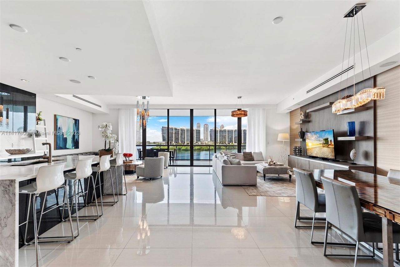 Квартира в Майами, США, 290 м2 фото 2