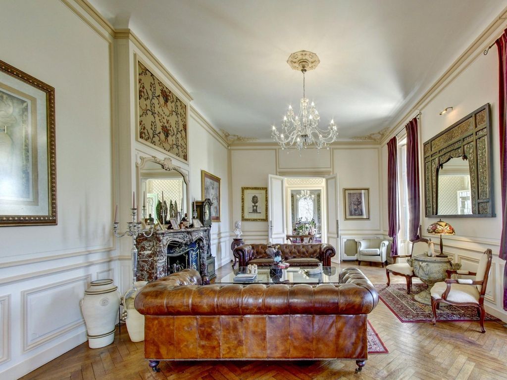 Поместье в Бордо, Франция, 1 100 м2 фото 4