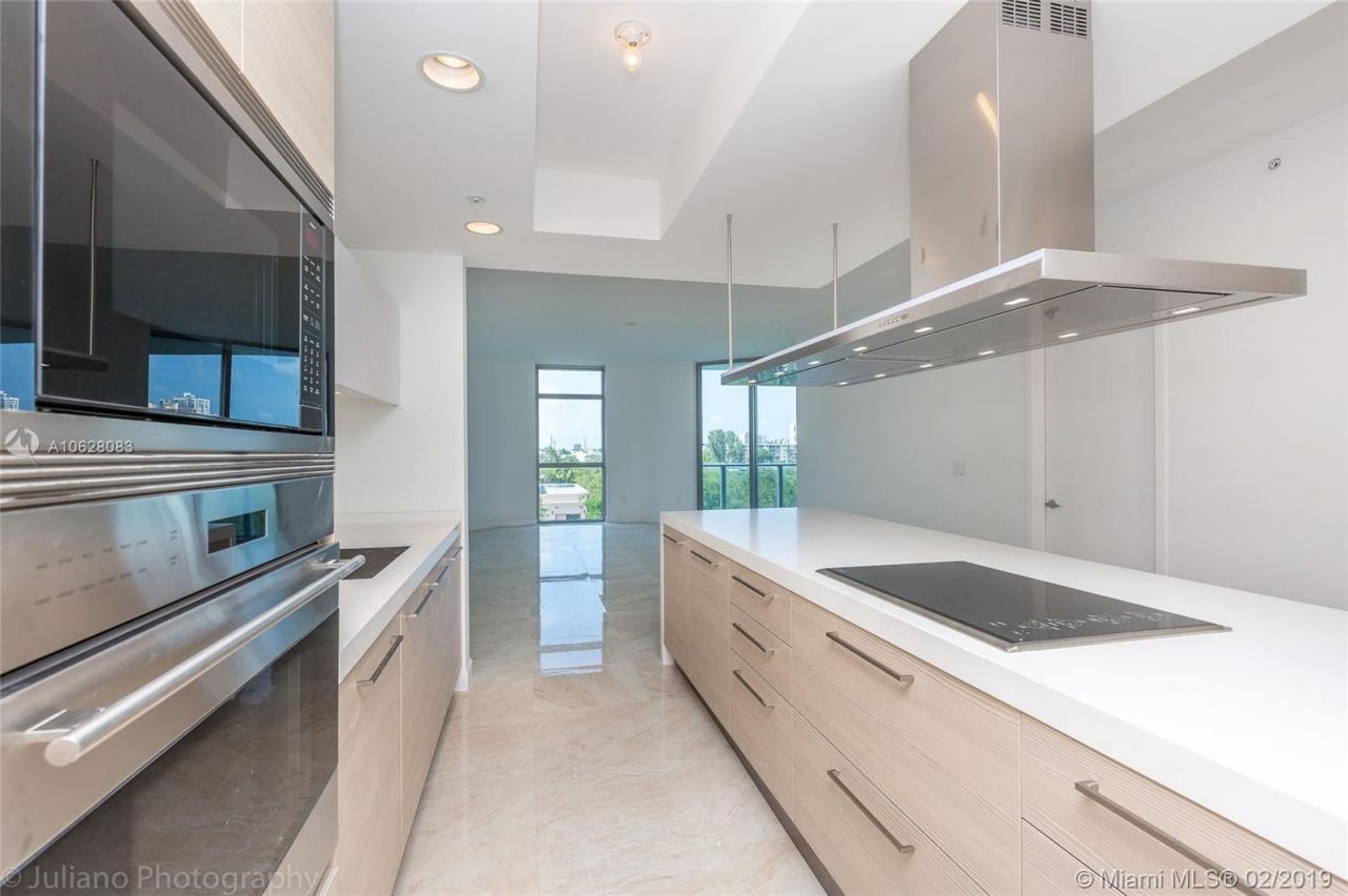Квартира в Майами, США, 210 м2 фото 2