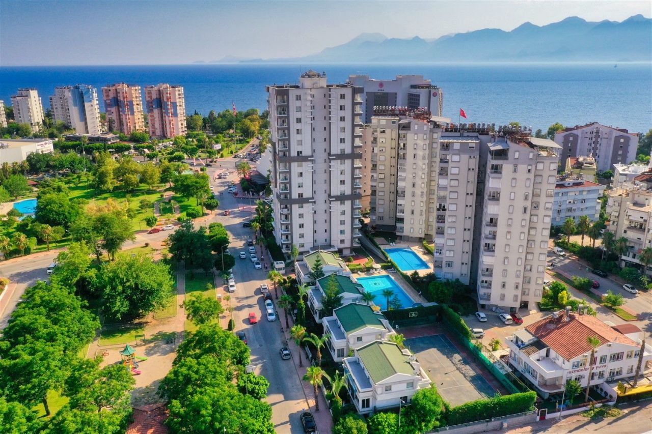 Квартира в Анталии, Турция, 220 м2 фото 2