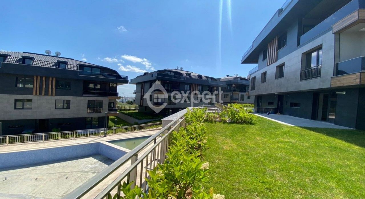 Квартира в Стамбуле, Турция, 260 м2 фото 2