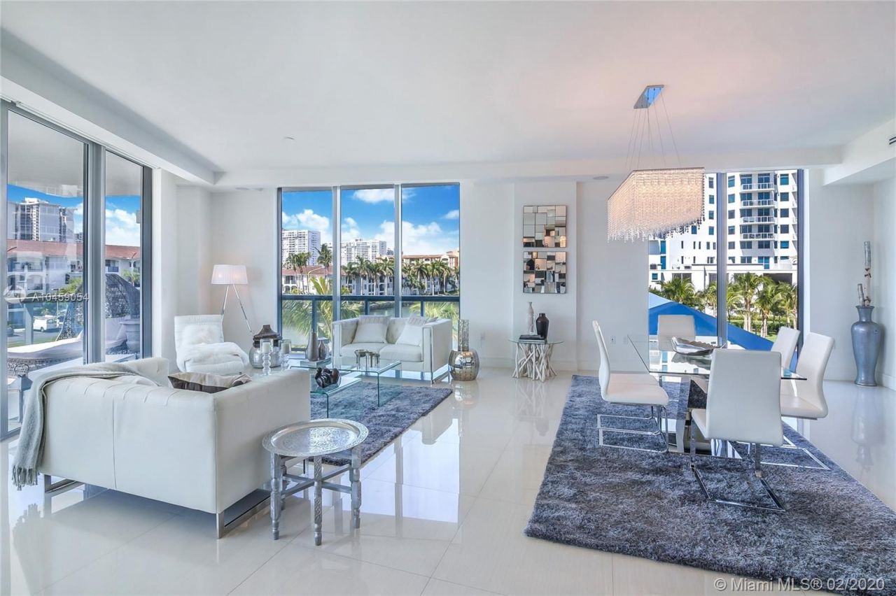 Квартира в Майами, США, 200 м2 фото 3
