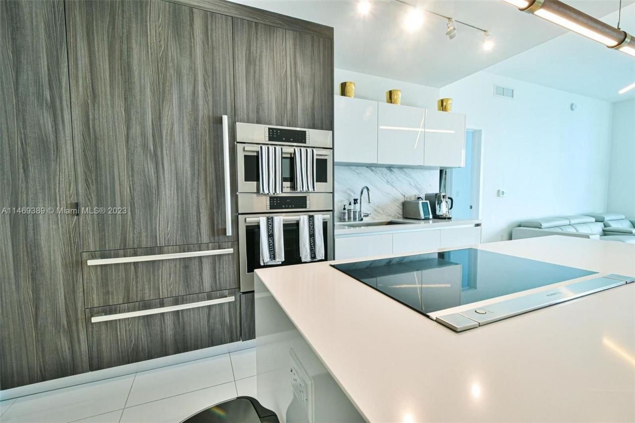 Квартира в Майами, США, 140 м2 фото 2