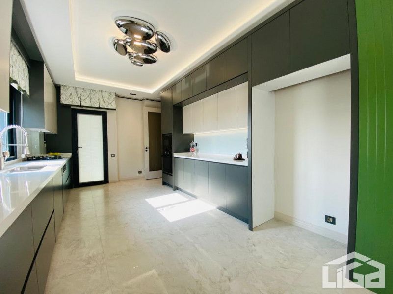 Квартира в Мерсине, Турция, 220 м2 фото 2