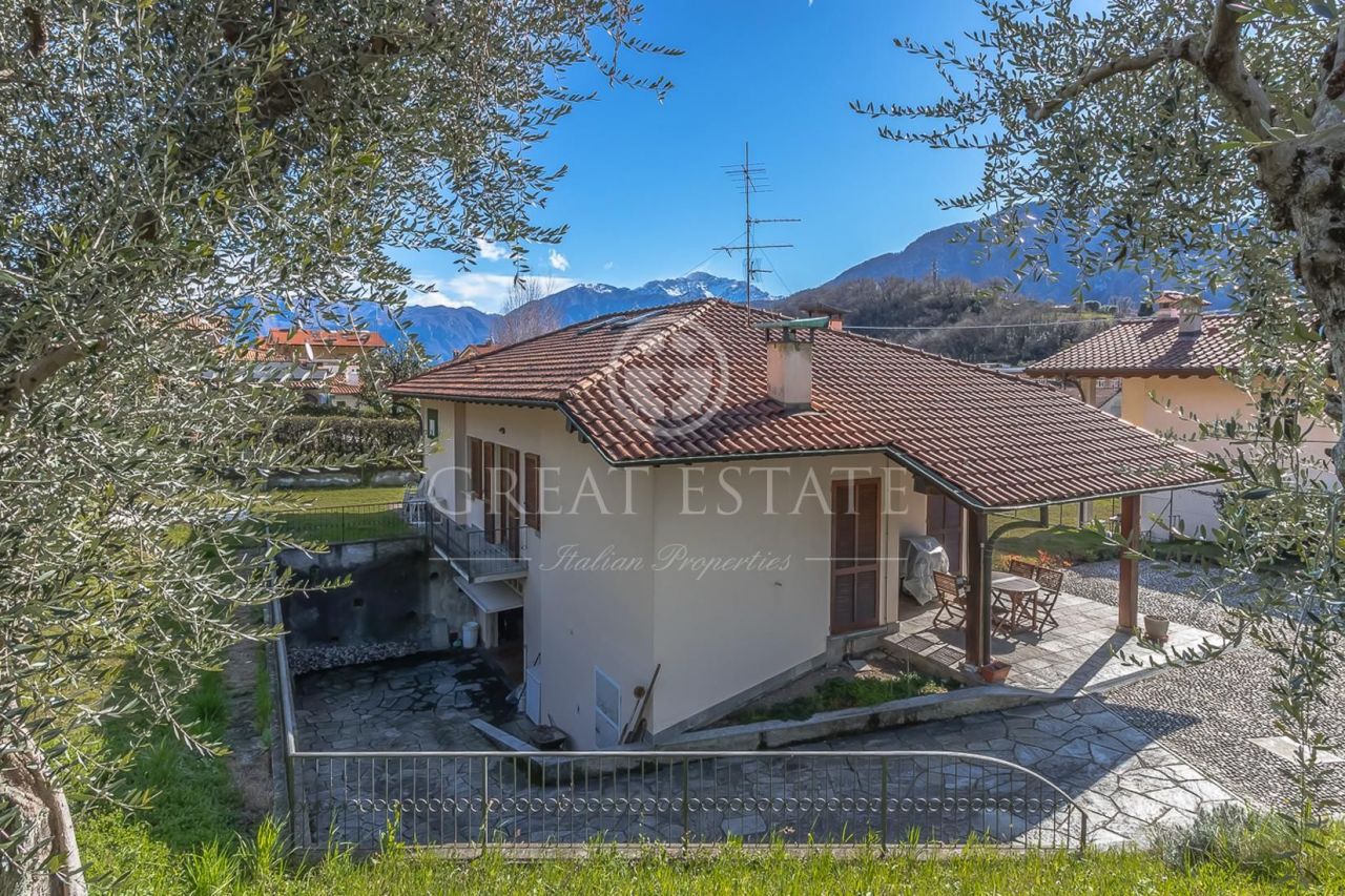 Вилла у озера Комо, Италия, 320 м2 фото 3