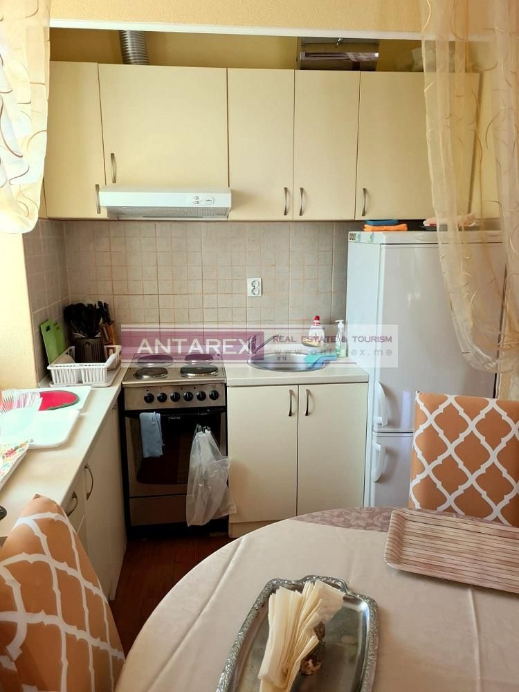 Апартаменты в Херцег-Нови, Черногория, 73 м2 фото 2