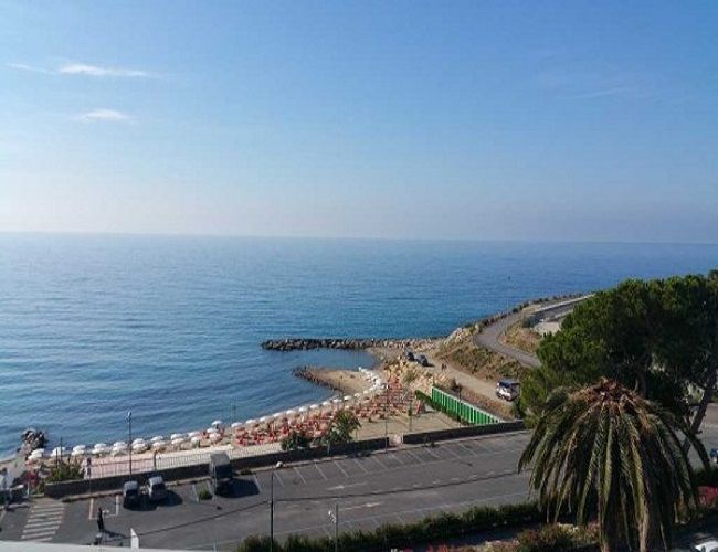 Апартаменты в Сан-Ремо, Италия, 90 м2 фото 1
