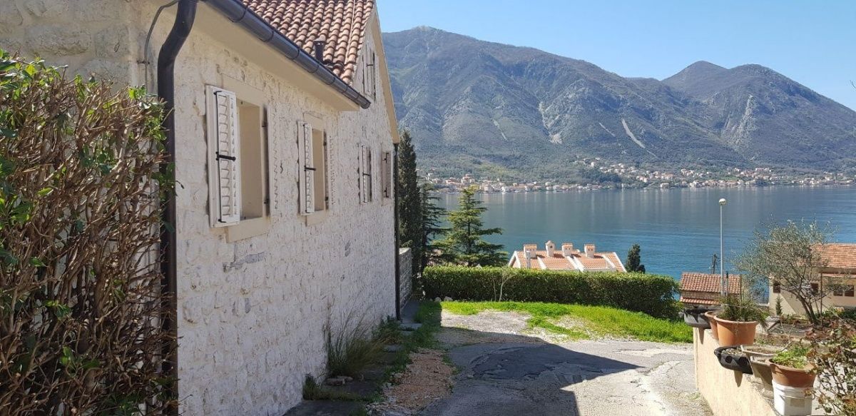 Квартира в Которе, Черногория, 96 м2 фото 2