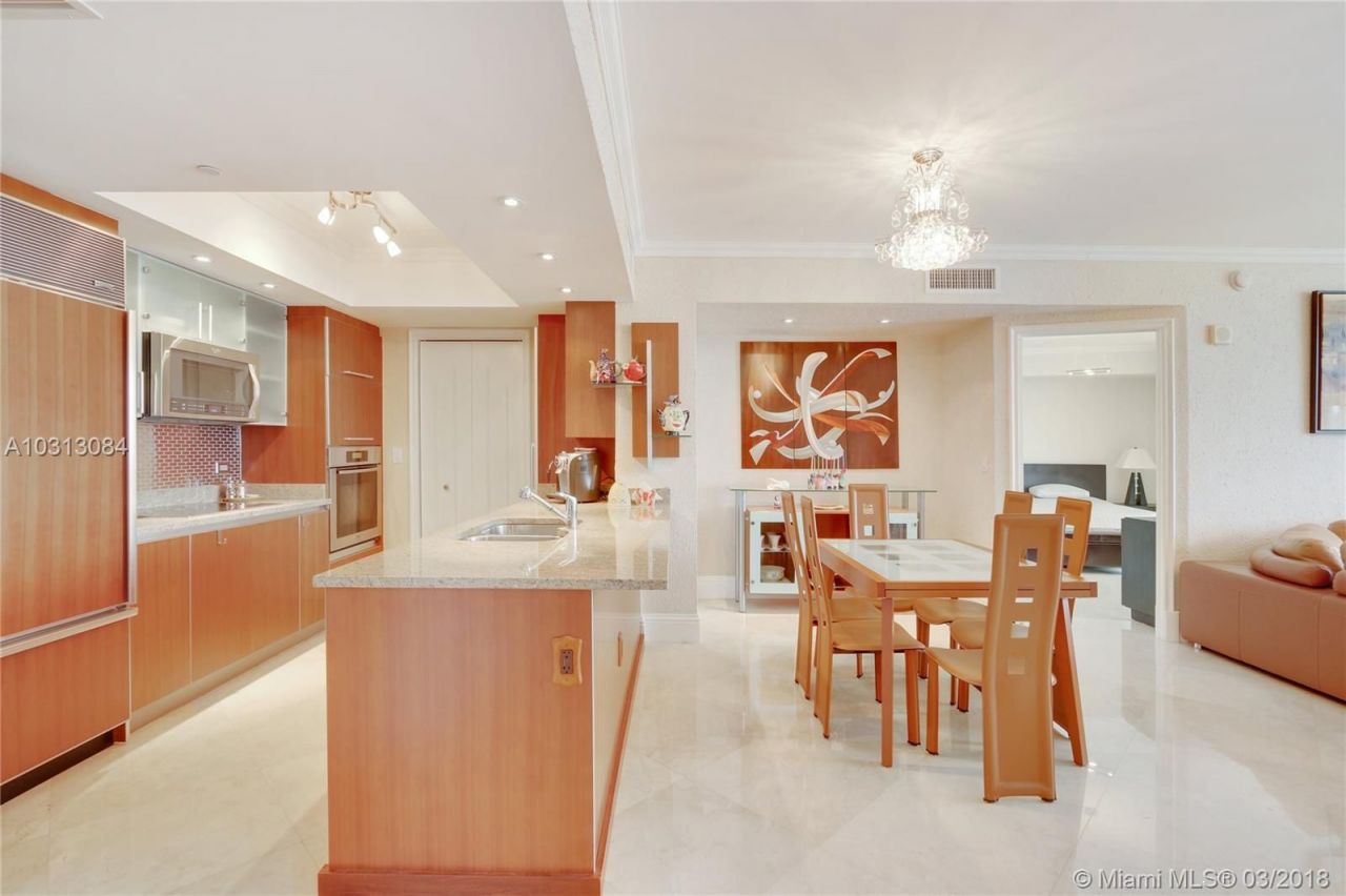 Квартира в Майами, США, 130 м2 фото 3
