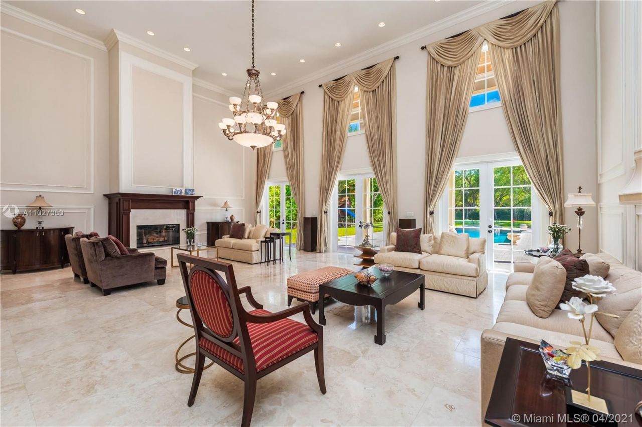 Поместье в Майами, США, 1 000 м2 фото 4