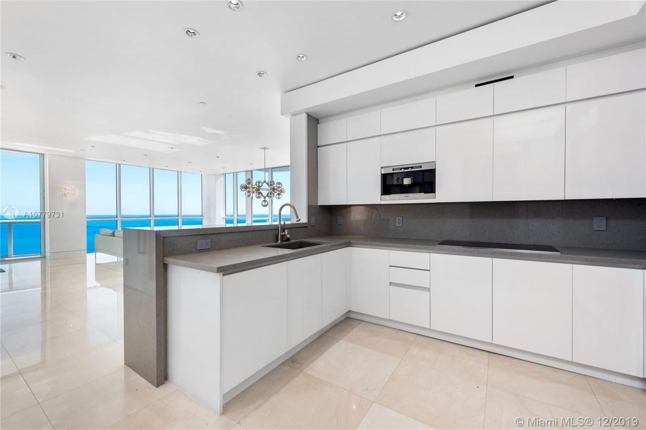 Квартира в Майами, США, 230 м2 фото 2
