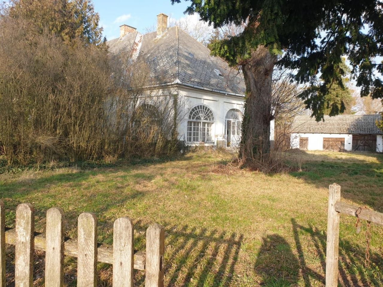 Замок Pusztakovácsi, Венгрия фото 3