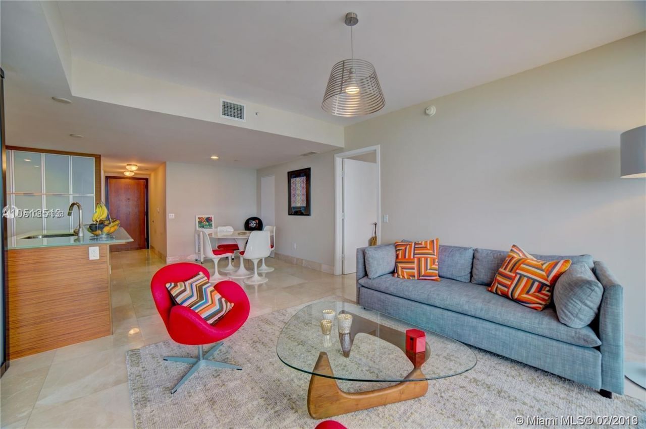 Квартира в Майами, США, 100 м2 фото 2