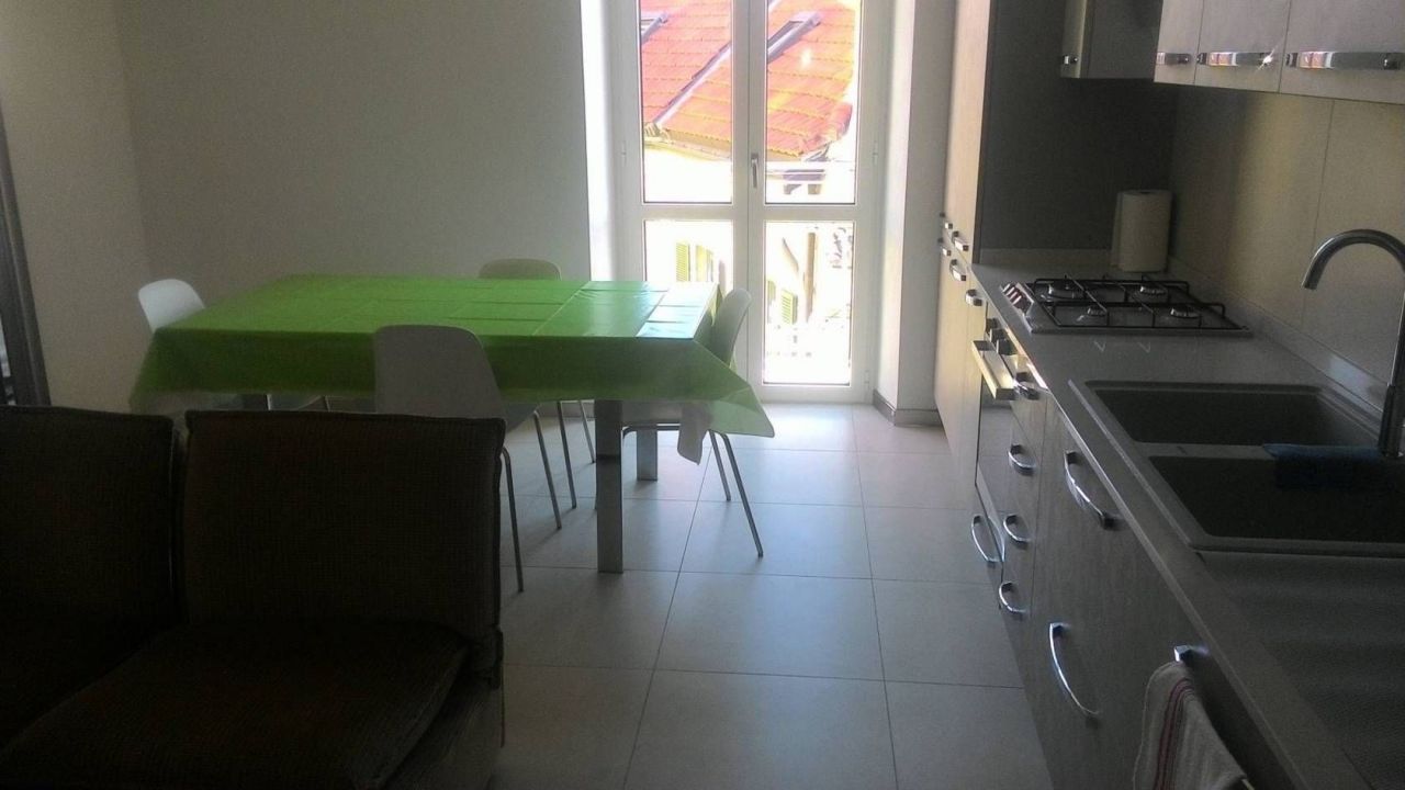 Апартаменты в Сан-Ремо, Италия, 95 м2 фото 2
