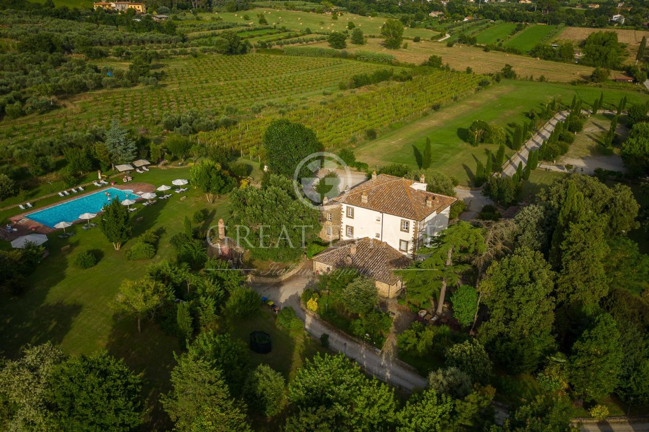 Дом в Кортоне, Италия, 944 м2 фото 2