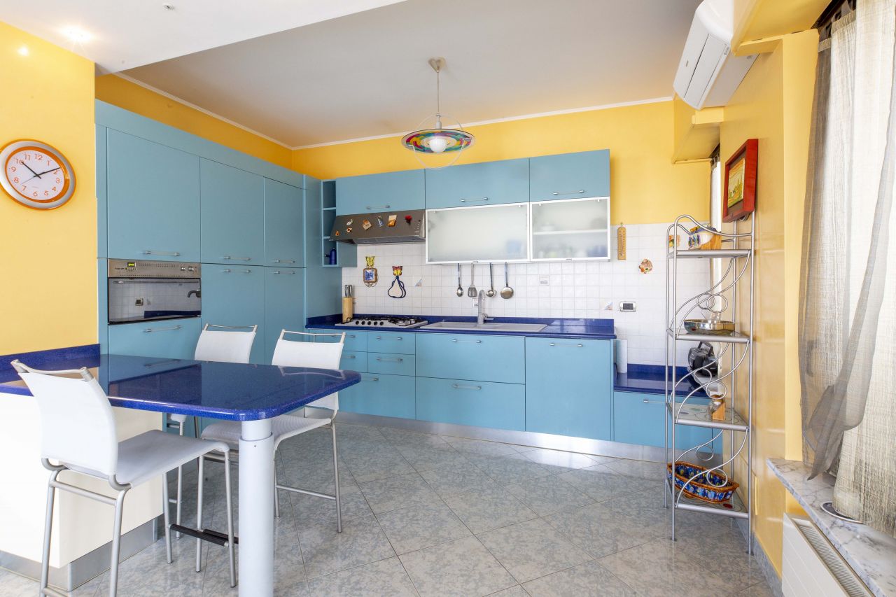 Пентхаус в Сан-Ремо, Италия, 120 м2 фото 3
