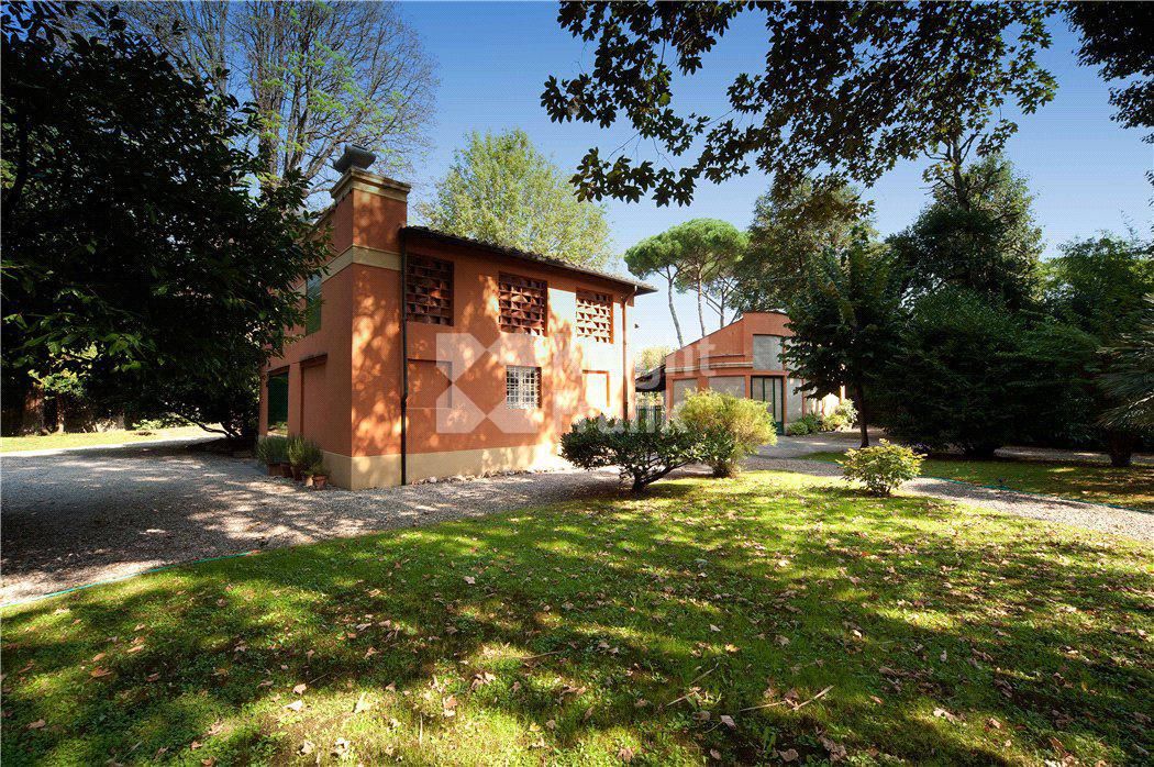 Вилла в Лукке, Италия, 600 м2 фото 3