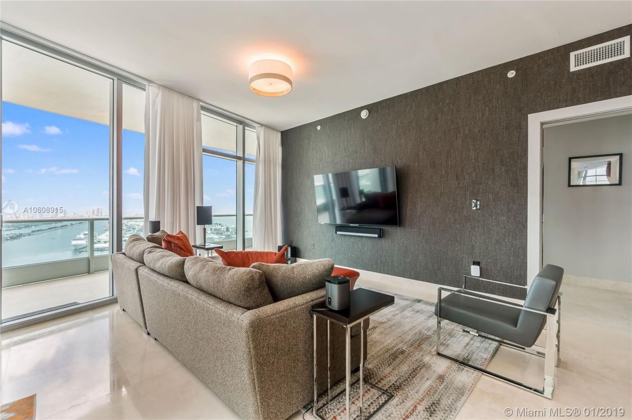 Квартира в Майами, США, 210 м2 фото 2