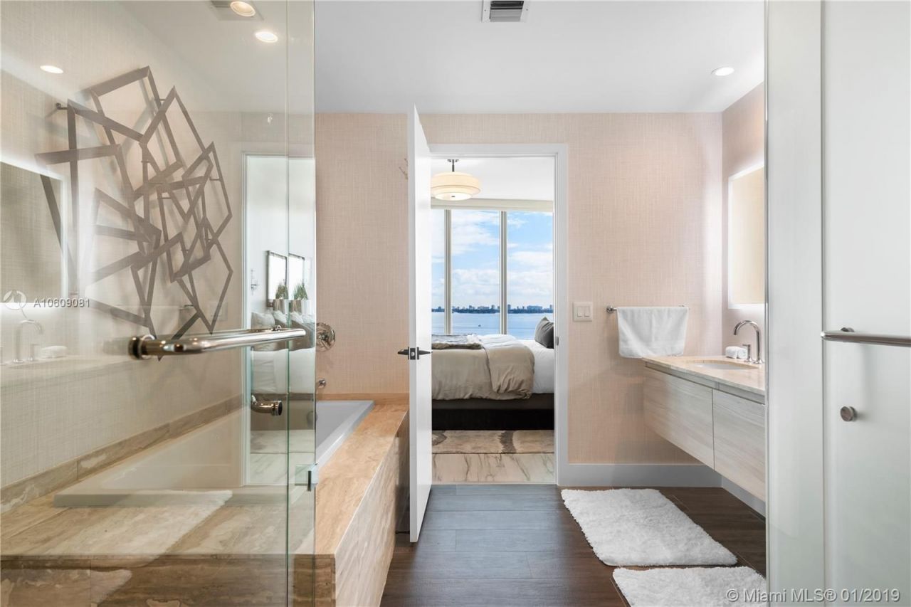 Квартира в Майами, США, 180 м2 фото 5