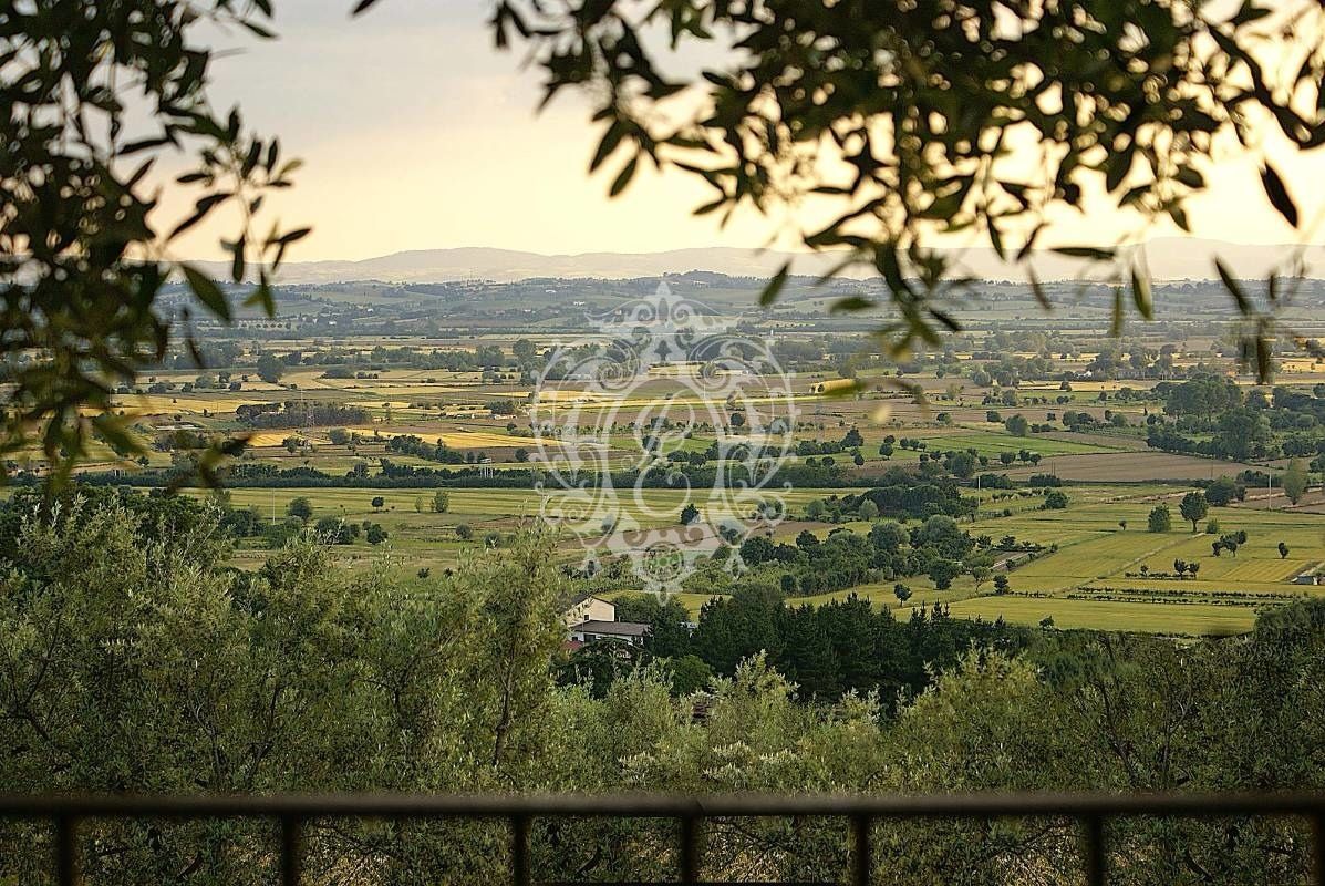 Дом в Кортоне, Италия, 170 м2 фото 2