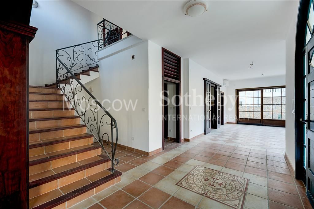 Вилла в Костанице, Черногория, 300 м2 фото 2