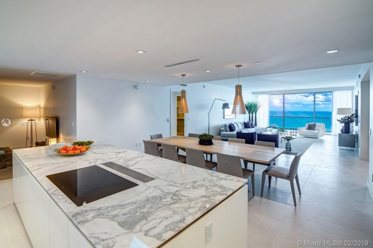 Квартира в Майами, США, 250 м2 фото 2