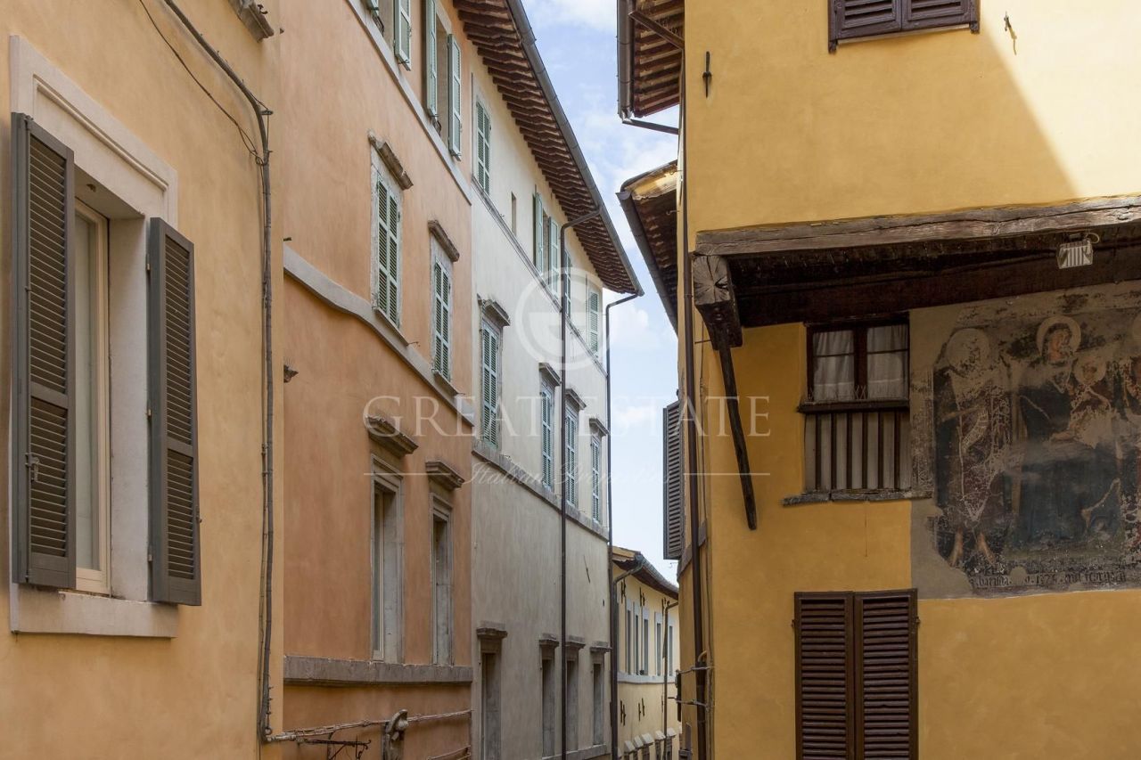Апартаменты в Сполето, Италия, 281.85 м2 фото 3