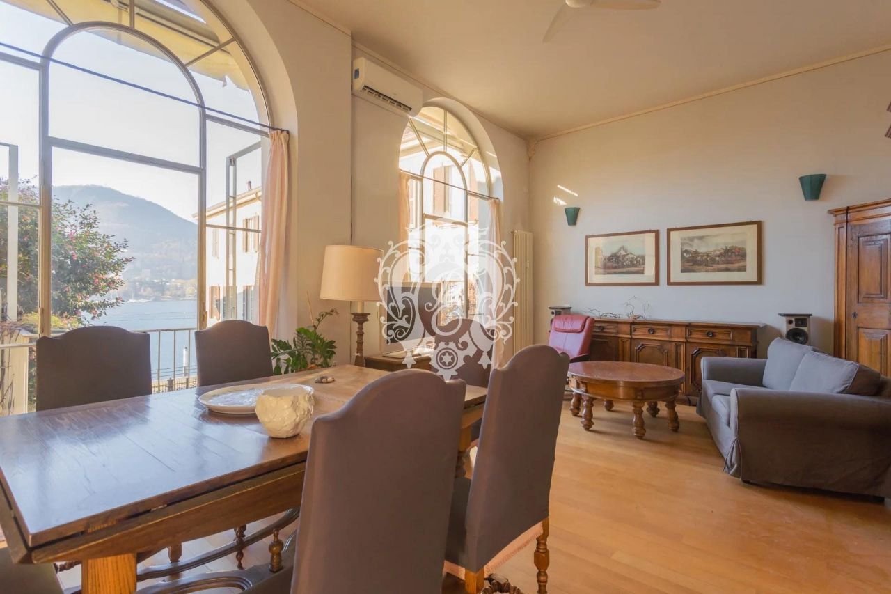 Квартира в Комо, Италия, 200 м2 фото 4