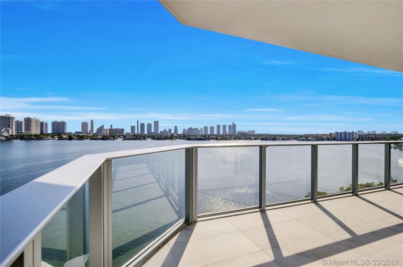 Квартира в Майами, США, 250 м2 фото 2