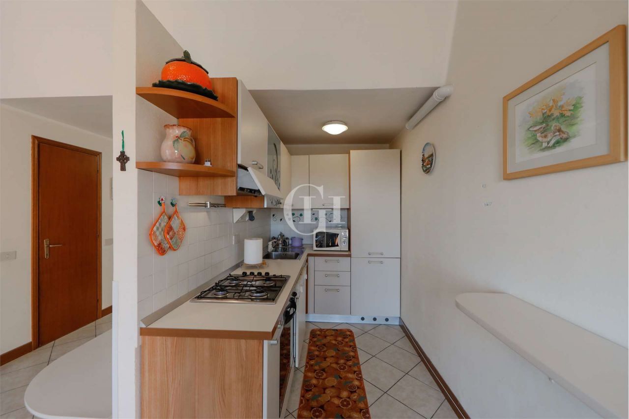 Апартаменты у озера Гарда, Италия, 125 м2 фото 4