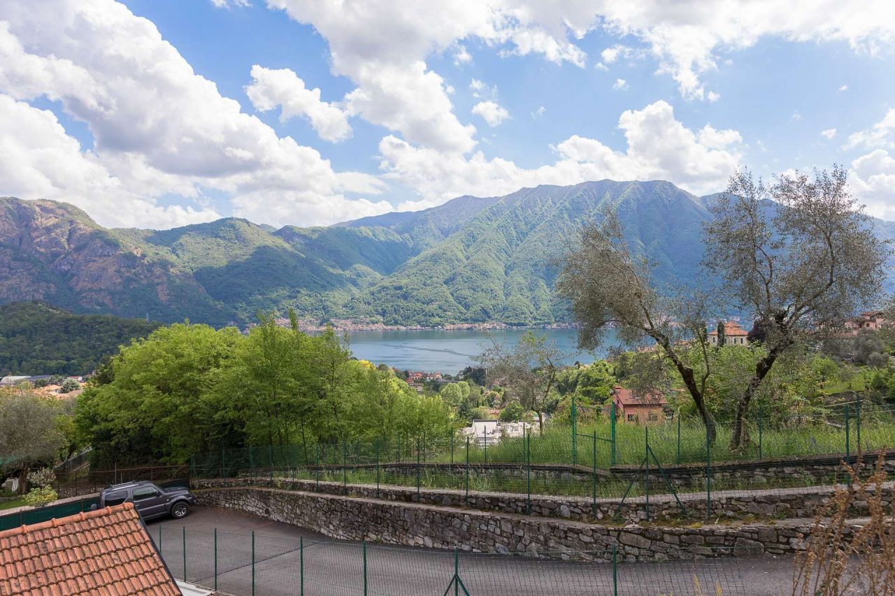 Вилла у озера Комо, Италия, 250 м2 фото 3