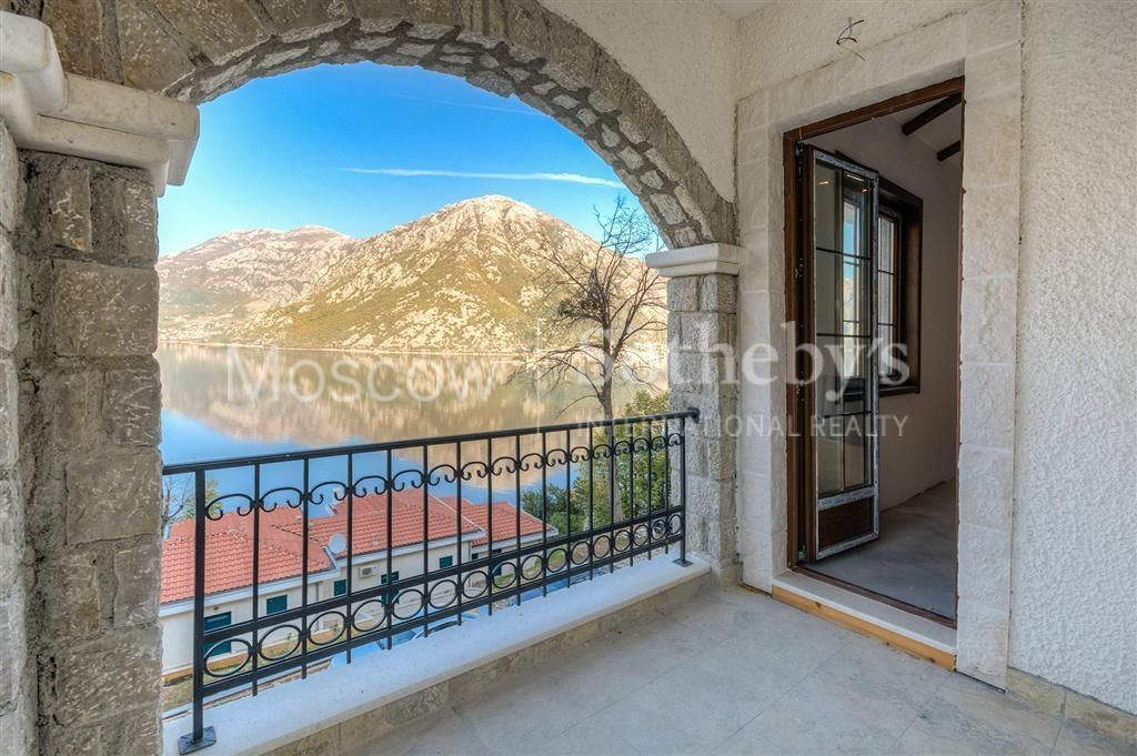 Вилла в Костанице, Черногория, 300 м2 фото 5
