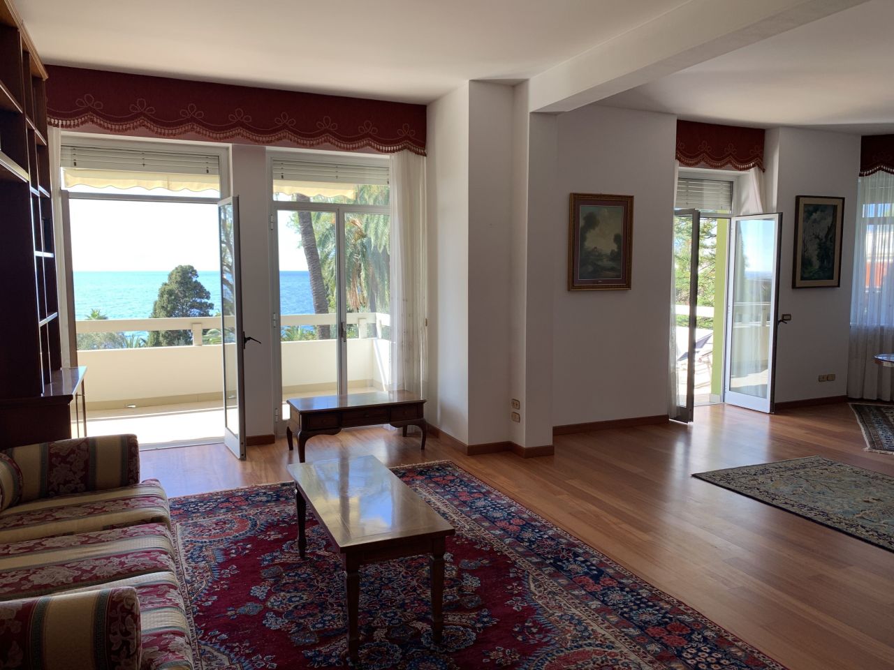 Апартаменты в Сан-Ремо, Италия, 200 м2 фото 2