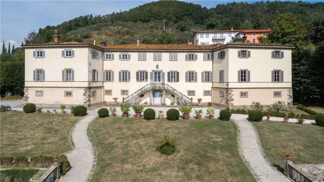Вилла в Лукке, Италия, 2 000 м2 фото 3