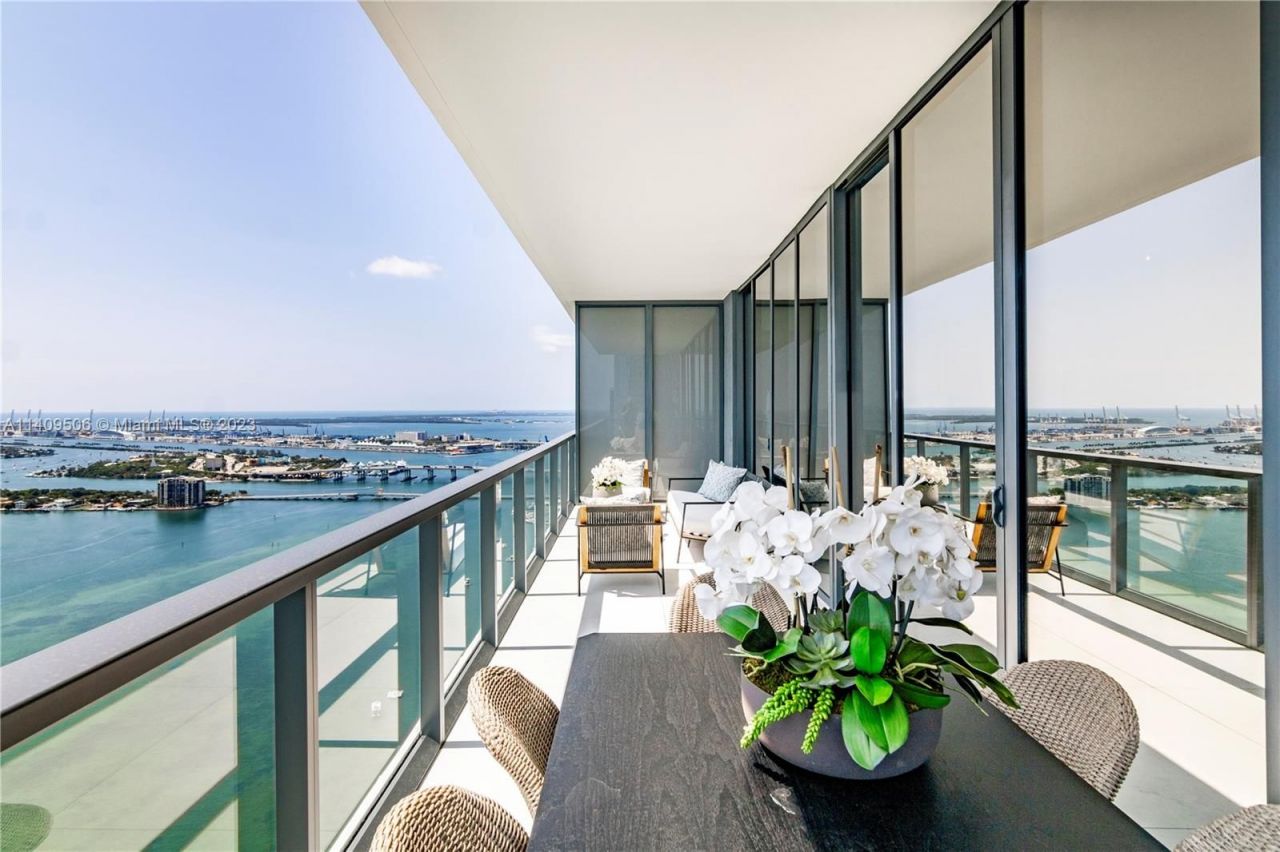Квартира в Майами, США, 260 м2 фото 2