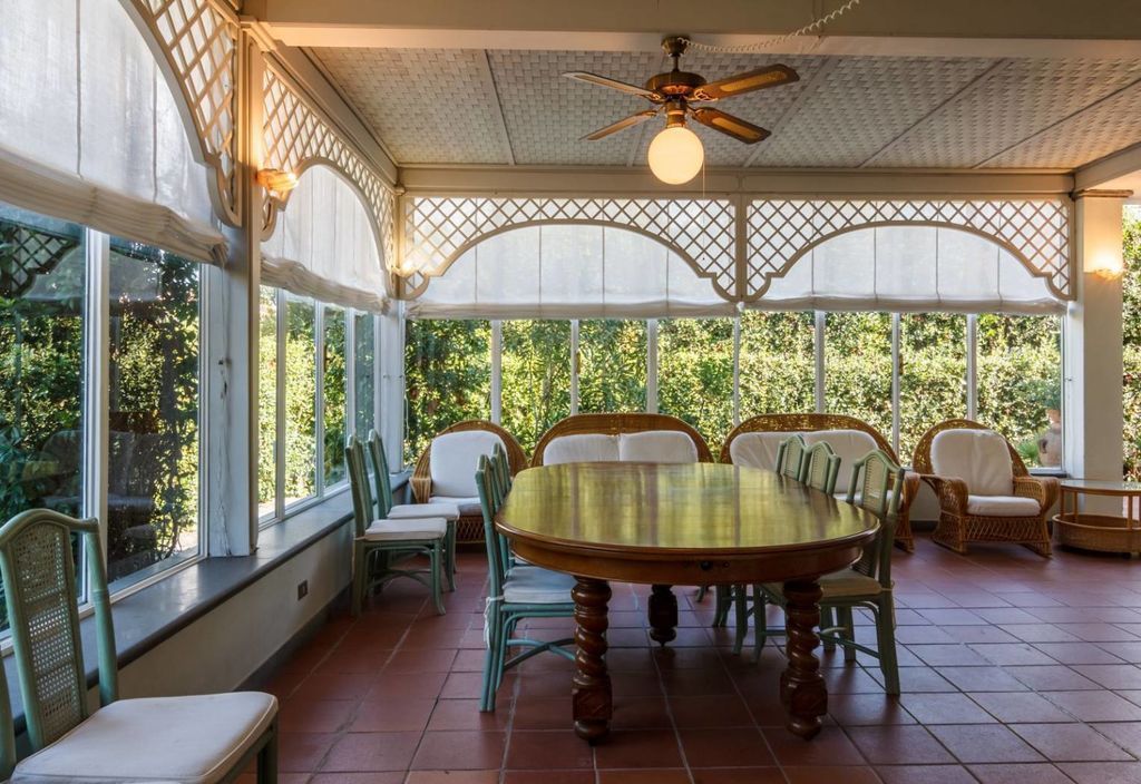 Вилла в Форте деи Марми, Италия, 500 м2 фото 3