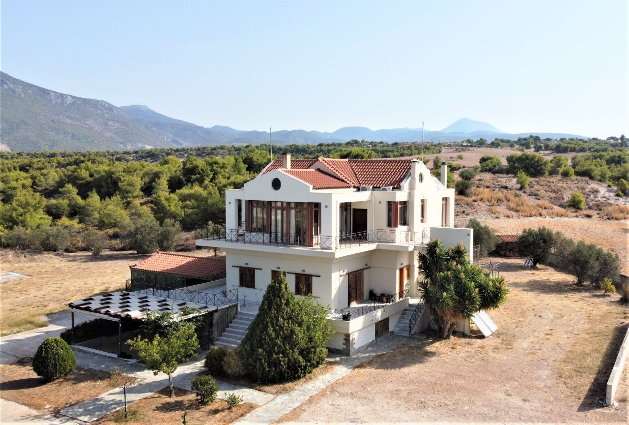 Вилла в Лутраки, Греция, 300 м2 фото 3