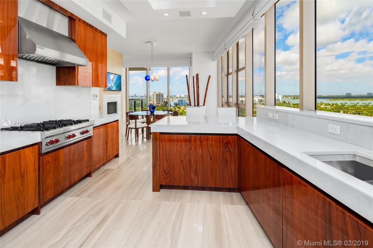 Квартира в Майами, США, 370 м2 фото 5