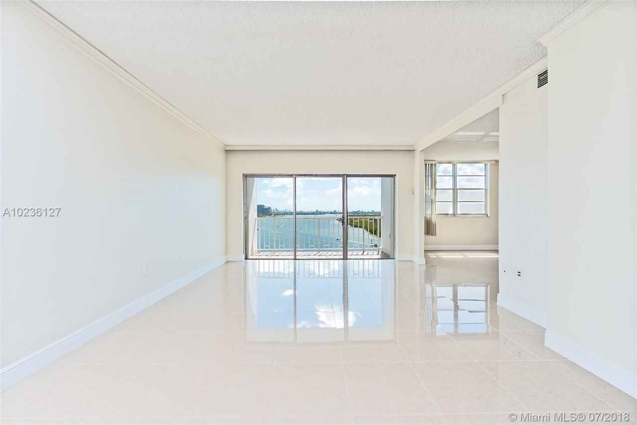 Квартира в Майами, США, 110 м2 фото 2